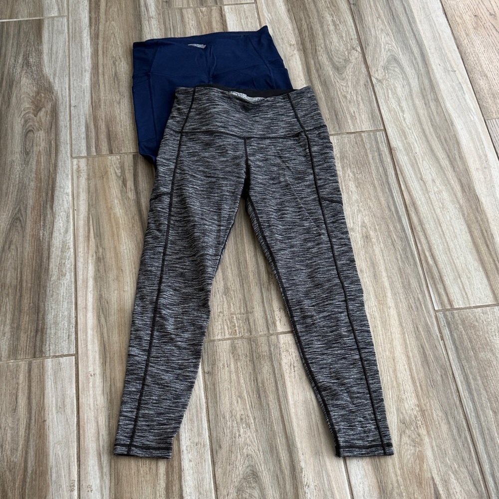 Victoria's Secret knockout Leggings 2 pair, one navy, one gray/black space dye